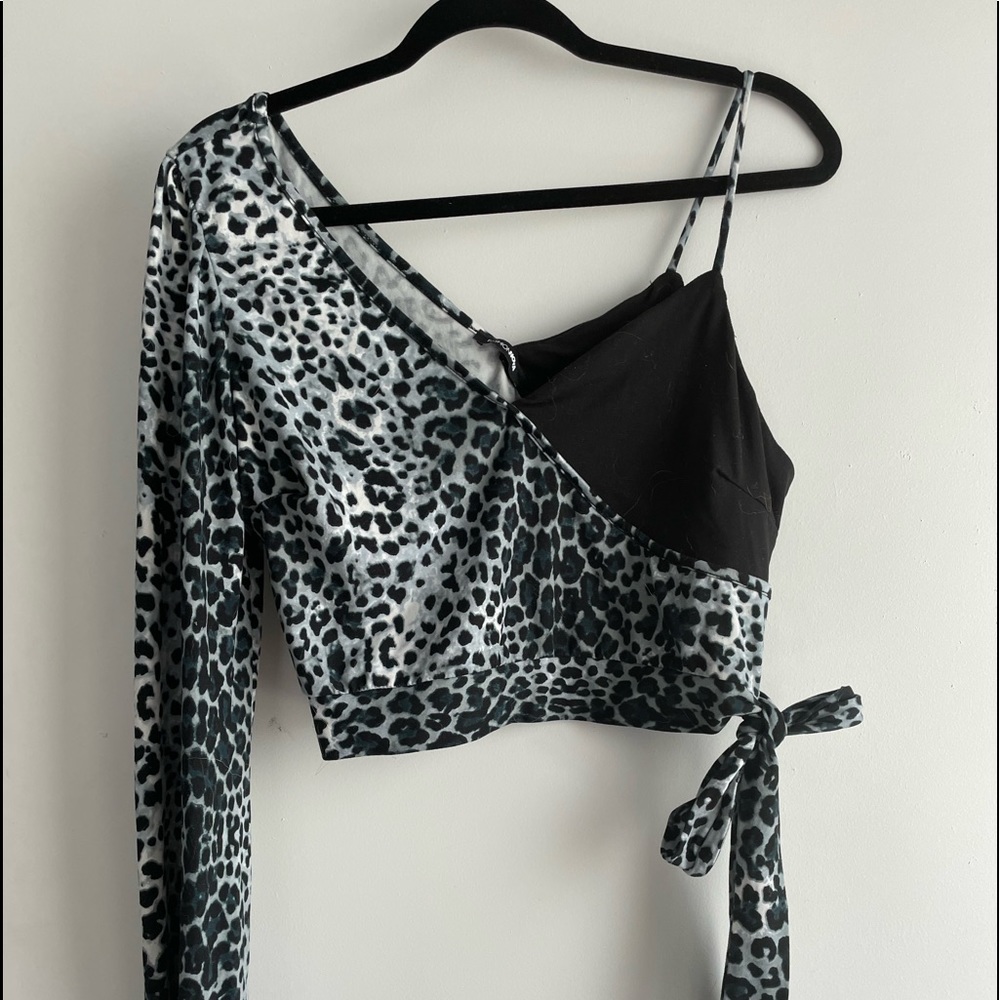 Forever 21 off shoulder blouse